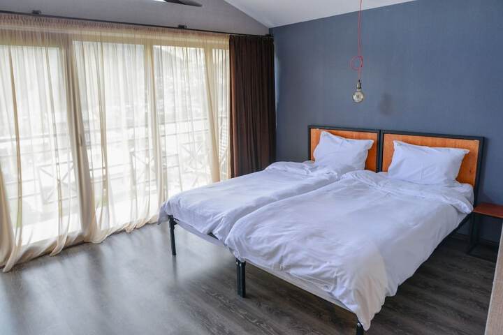 Room 14 of 48