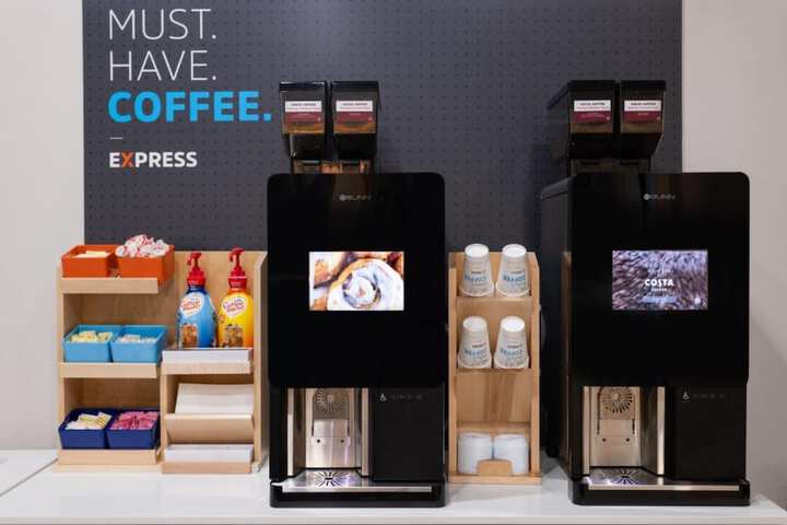 Breakfast/Coffee Service 41 of 48