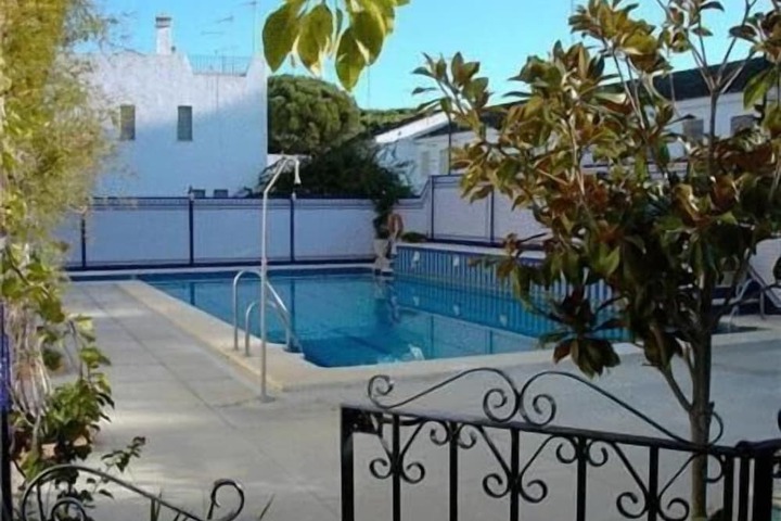 Hotel Pool