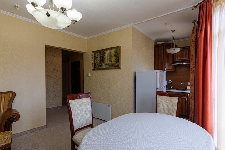 Room 15 of 262
