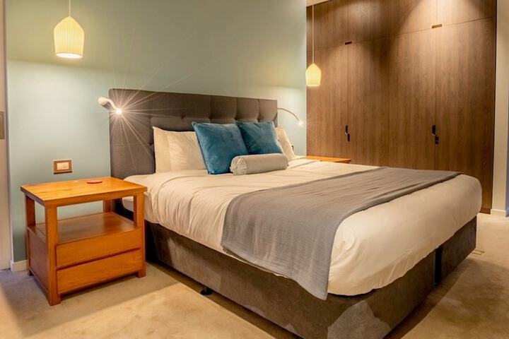 Room 3 of 20