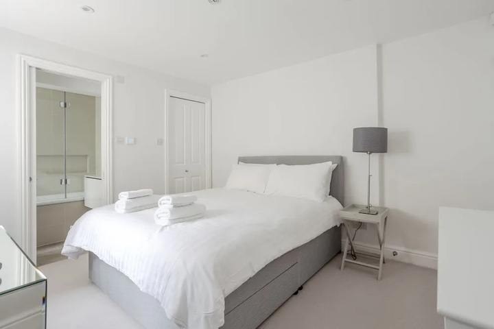 Room 3 of 14