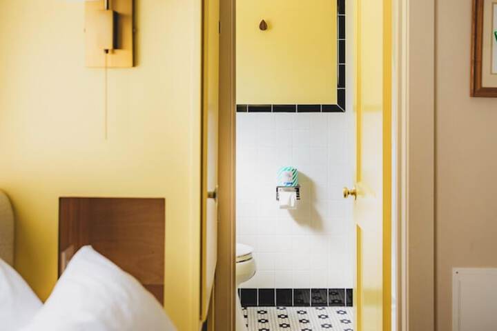 Room 90 of 102