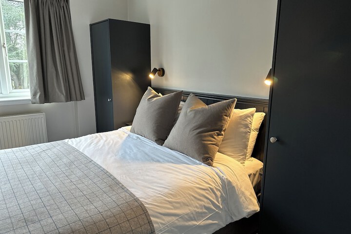 Room 49 of 66