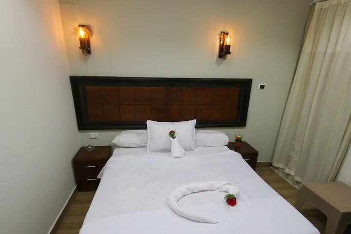 Room 6 of 61