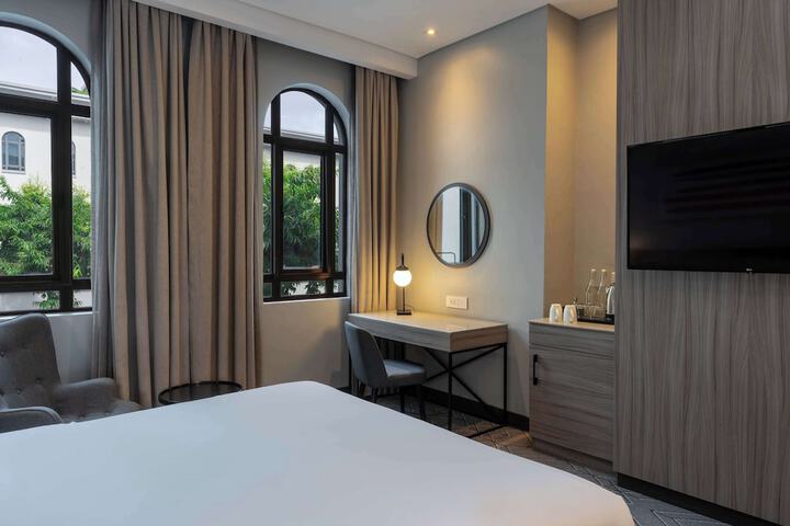 Room 41 of 193
