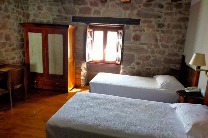 Room 18 of 38