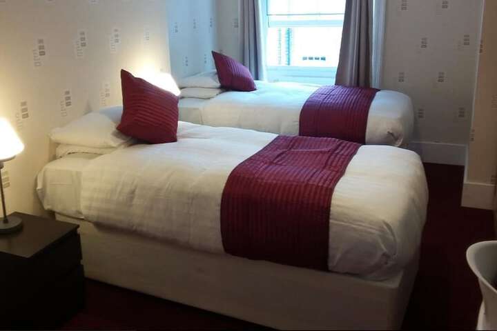 Room 18 of 42
