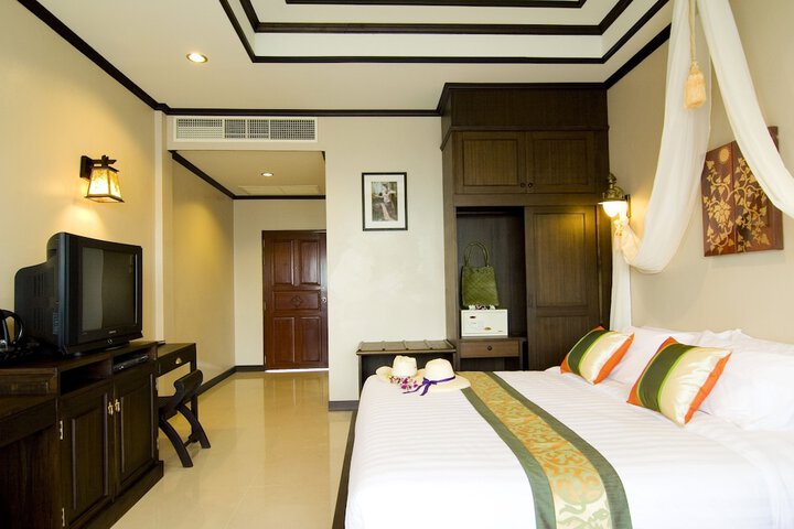 Room 6 of 115
