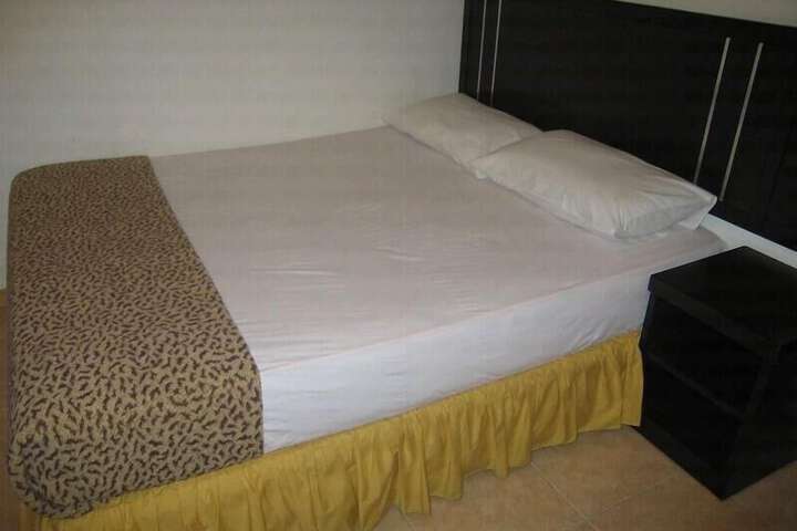 Room 5 of 14