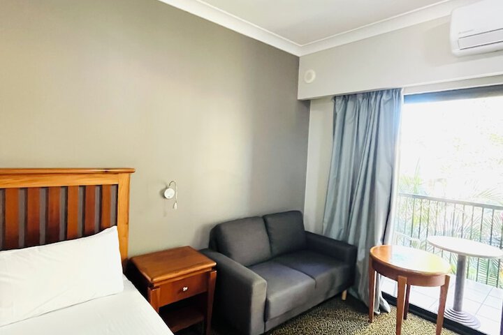 Room 10 of 54