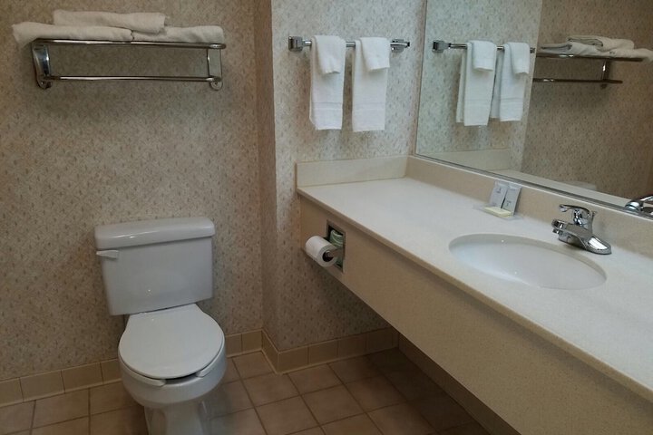 Room 10 of 15