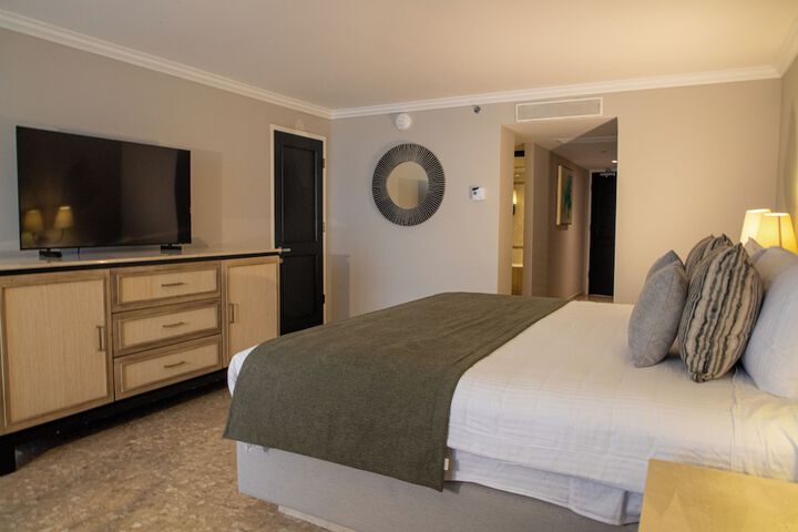 Room 26 of 146