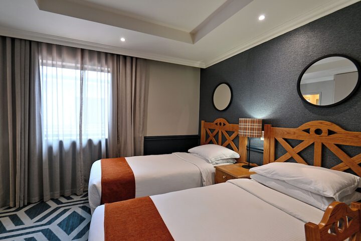 Room 4 of 49