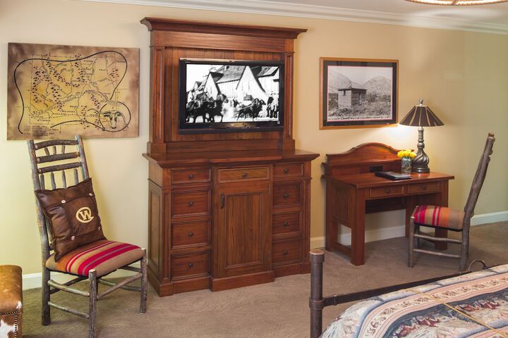 Room 6 of 61
