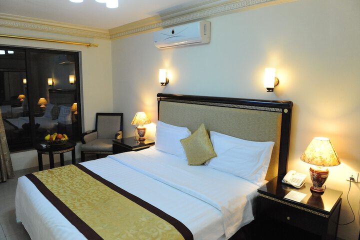 Room 20 of 39