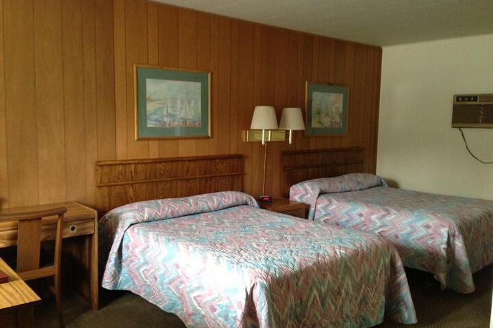 Room 4 of 24