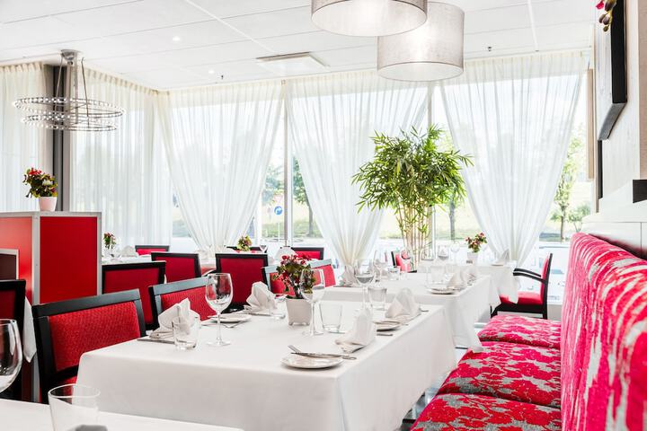 Dining 46 of 63