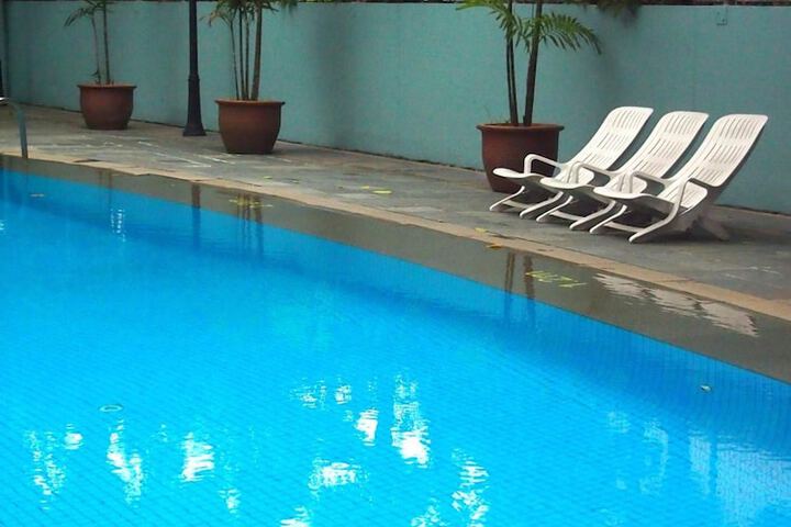 Pools & Facilities