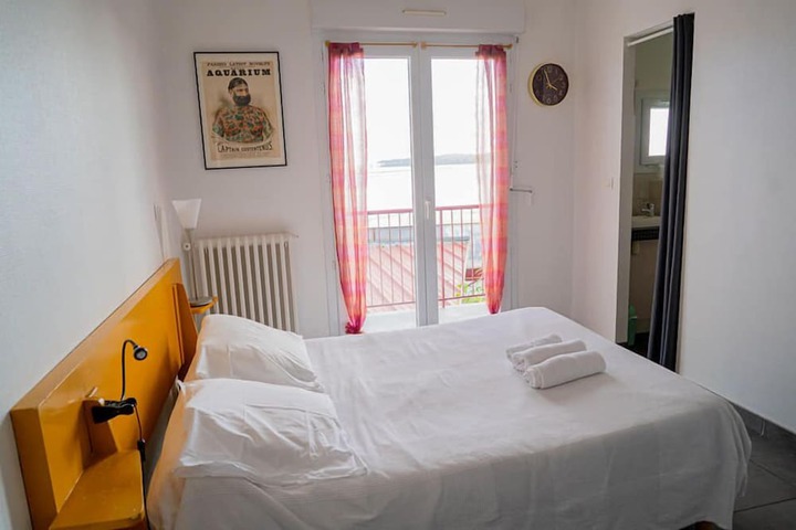 Room 4 of 14