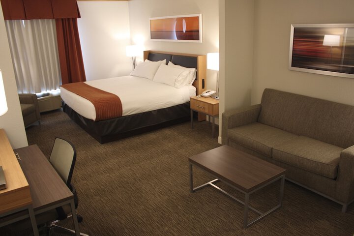 Room 13 of 45