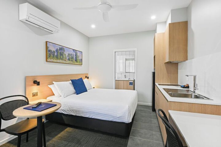 Room 30 of 120