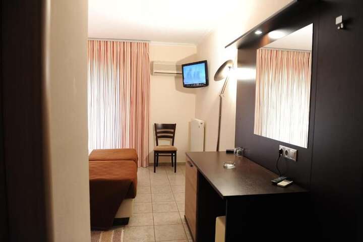 Room 17 of 59