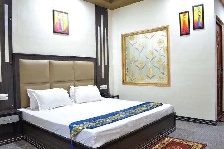 Room 4 of 42