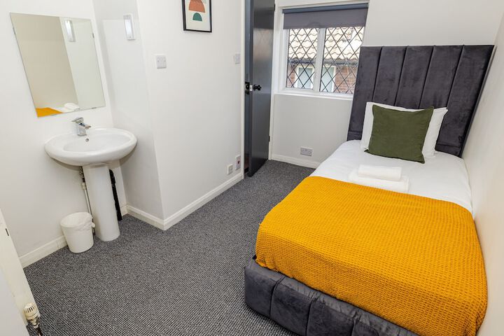 Room 21 of 129