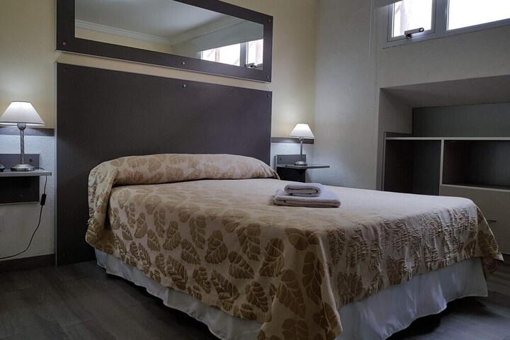 Room 9 of 36
