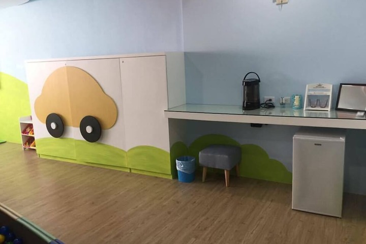 Room 15 of 15