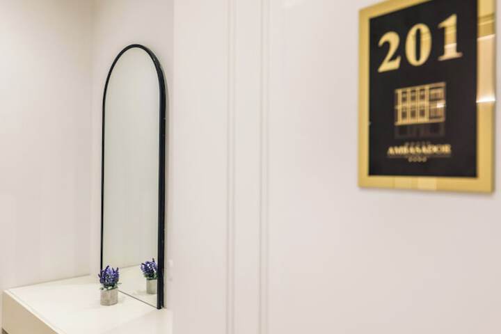 Room 16 of 120