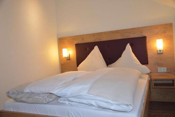 Room 7 of 43