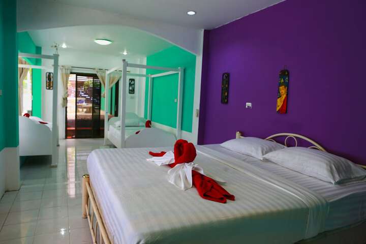 Room 26 of 95