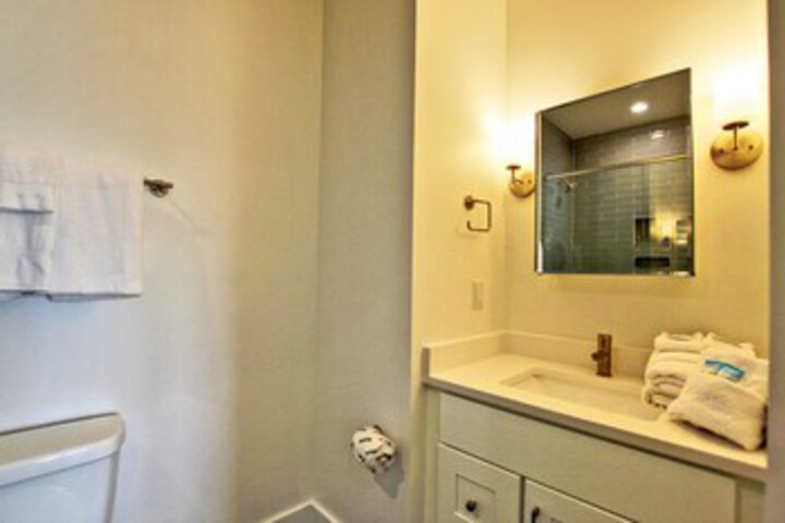 Room 12 of 48