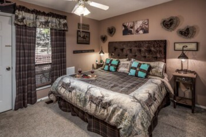 Room 25 of 28