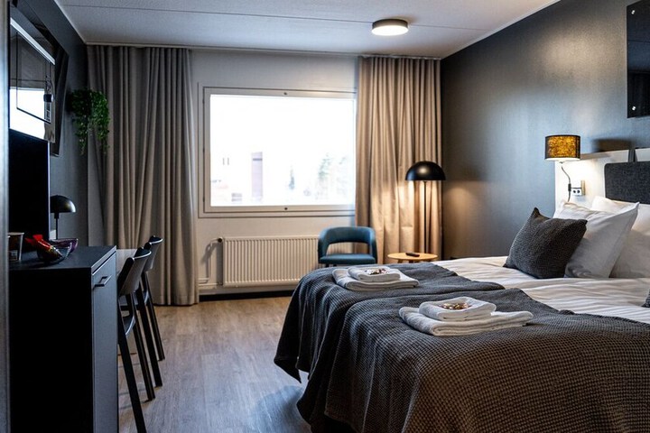 Room 6 of 20