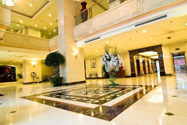 Hotel Interior 4 of 40