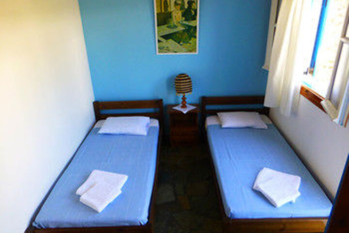 Room 8 of 39