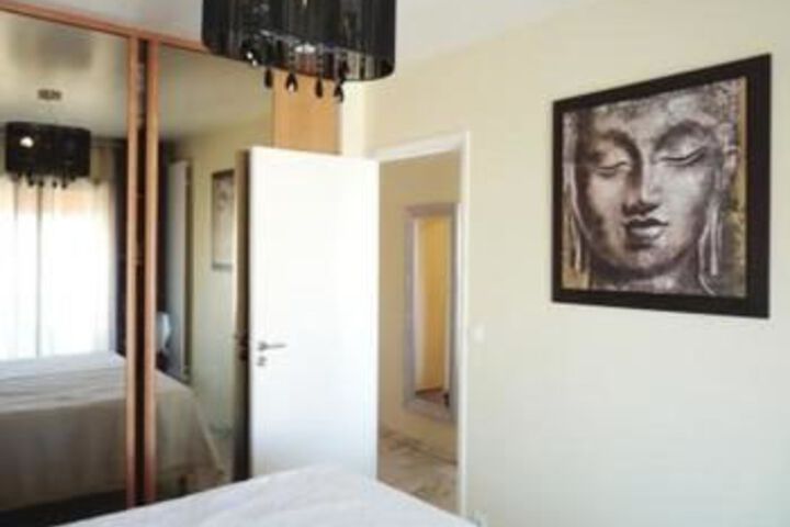 Room 4 of 20