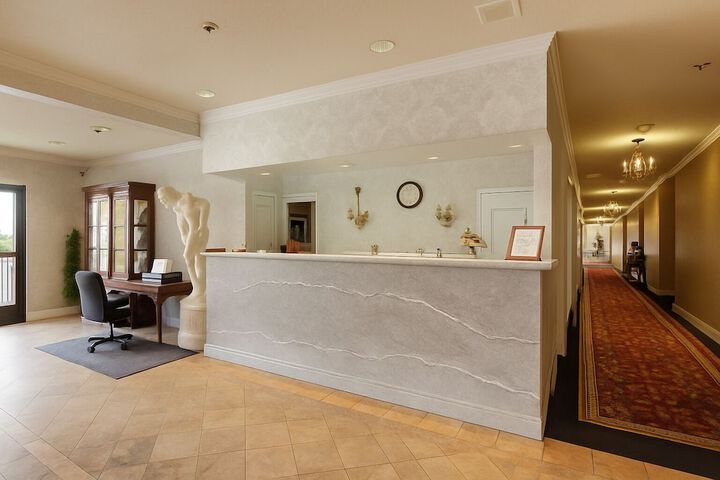 Hotel Interior 6 of 22