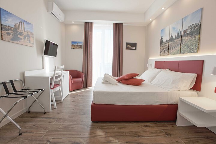 Room 12 of 49