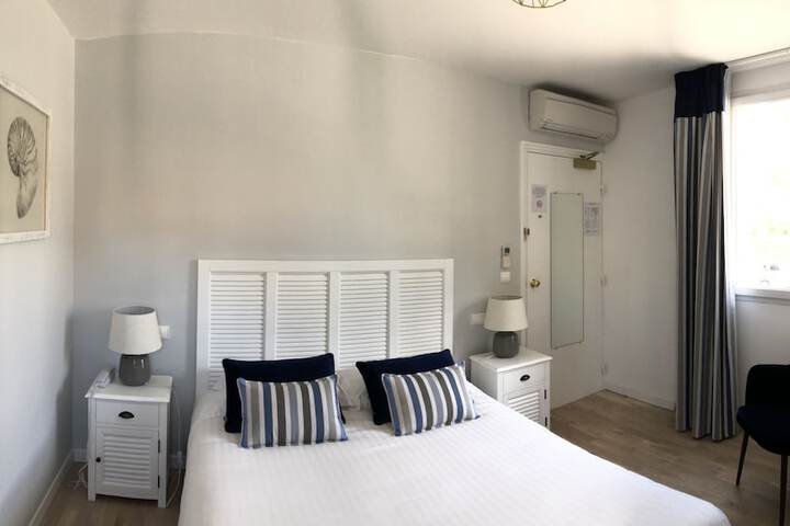 Room 7 of 10