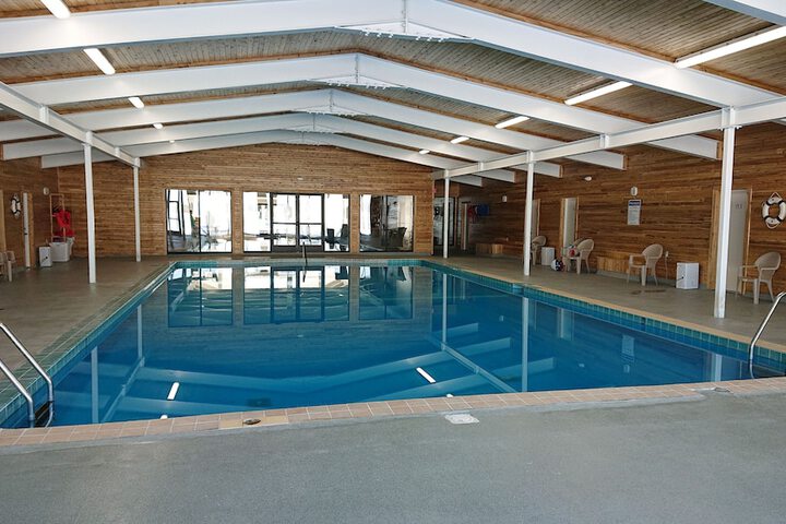 Pool 13 of 18