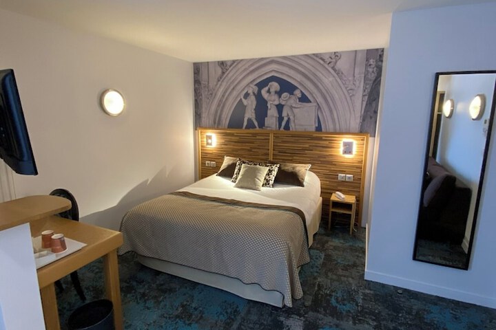 Room 25 of 55