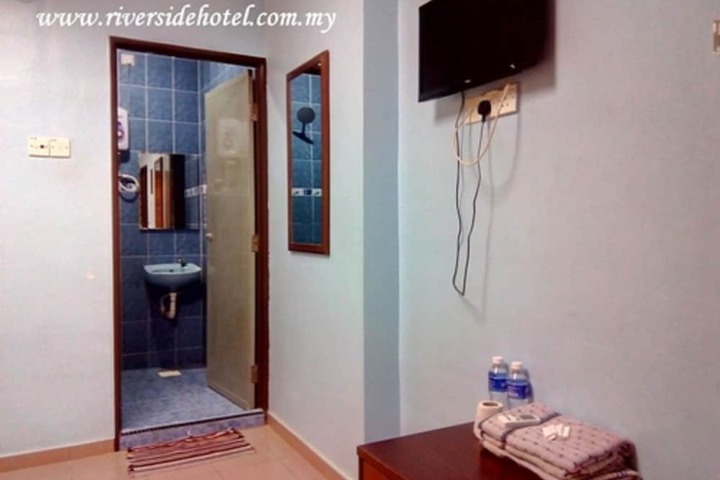 Room 16 of 28