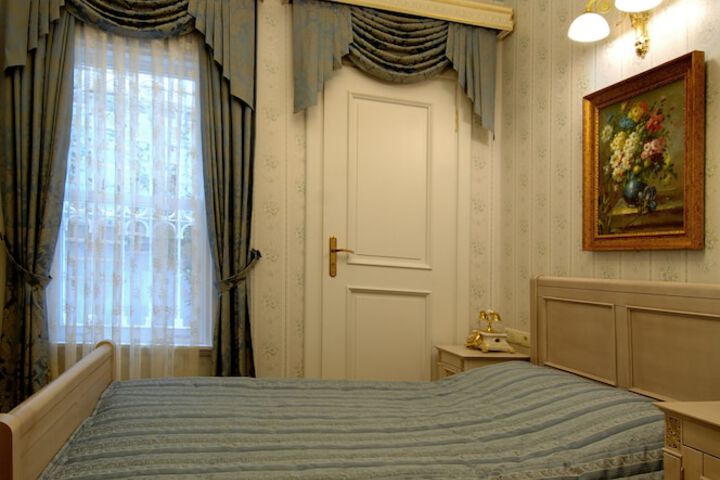 Room 16 of 55