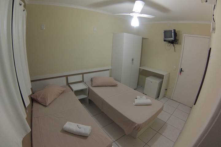Room 3 of 8