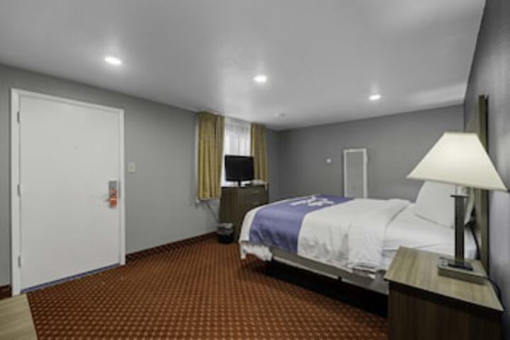 Room 34 of 129