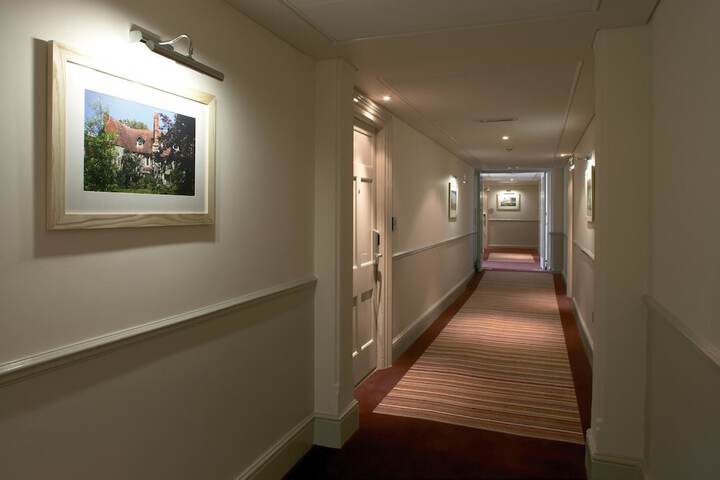 Ballroom/Hall 41 of 45